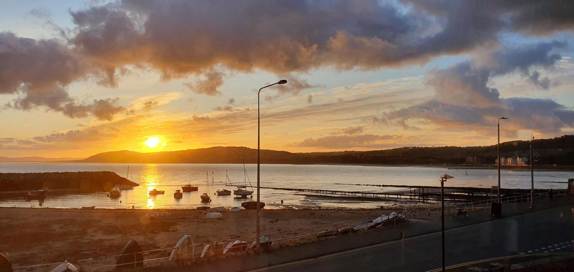 Appartamento 3 Harbour Views Rhôs-on-Sea Esterno foto